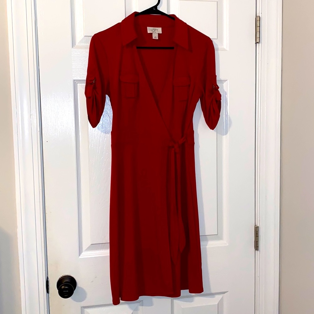 LOFT red dress. Size 6P.